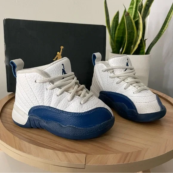 Jordan 12 Retro - Baby Sneakers 
French Blue (2016) - Picture 3 of 14